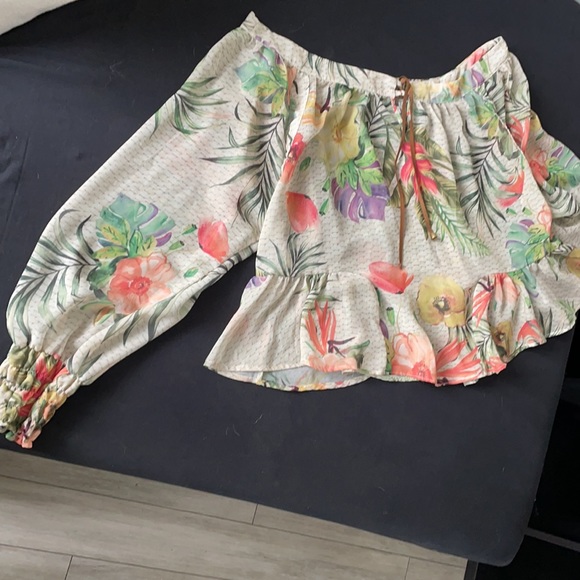 Floral blouse - Picture 3 of 3